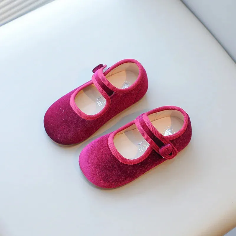 2024 Summer Fashion Kids Comfortable Beautiful Baby Girls Princess Round Toe Sandals Cute Flat Walking Shoes Elegant Students