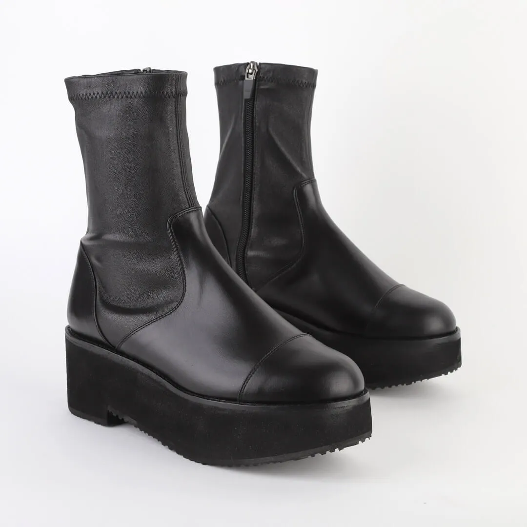 Calmo - Flatform Ankle Boots