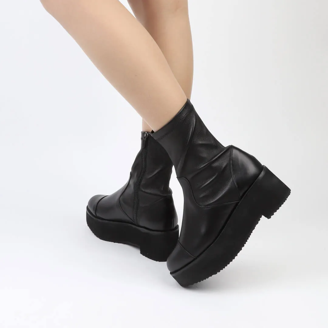 Calmo - Flatform Ankle Boots