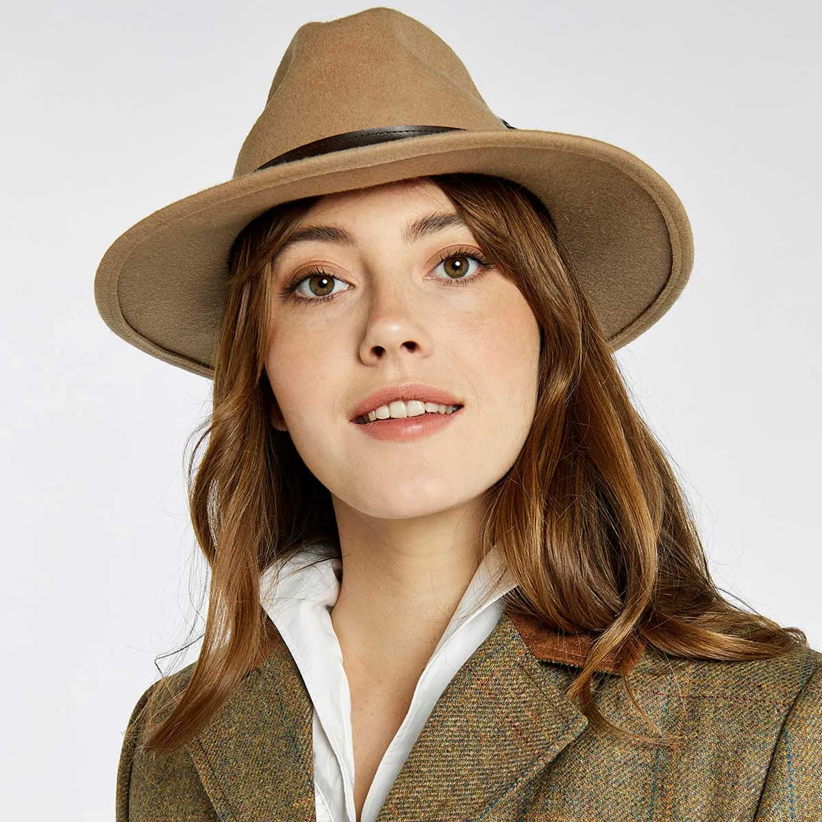 DUBARRY Gallagher Feather Trimmed Felt Fedora Hat - Sand