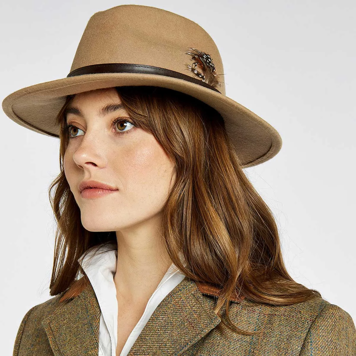 DUBARRY Gallagher Feather Trimmed Felt Fedora Hat - Sand