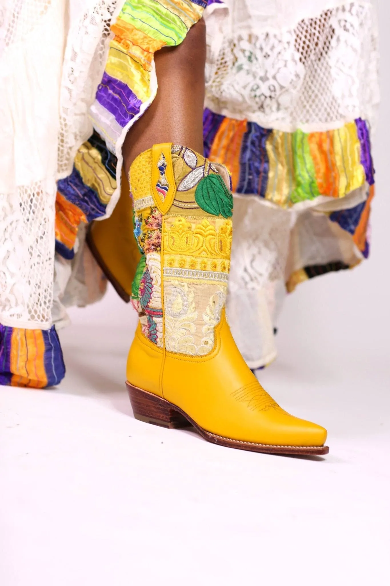 EMBROIDERED WESTERN BOOTS MARLA YELLOW