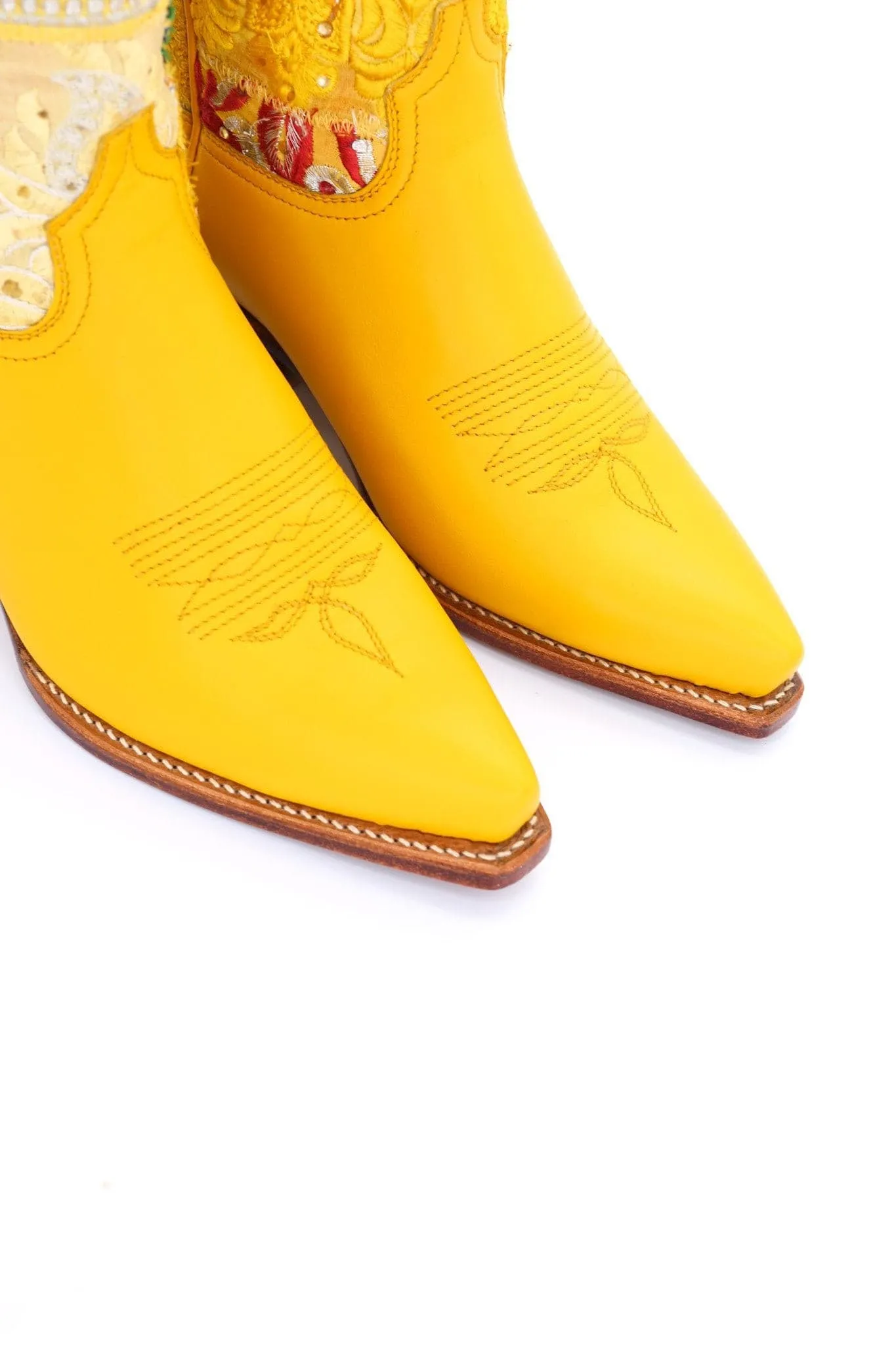 EMBROIDERED WESTERN BOOTS MARLA YELLOW