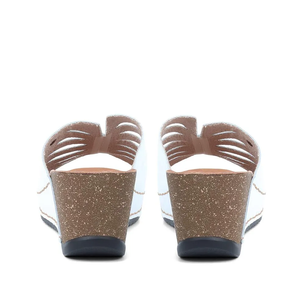 Wide Fit Wedge Sandals - FLY37057 / 323 225