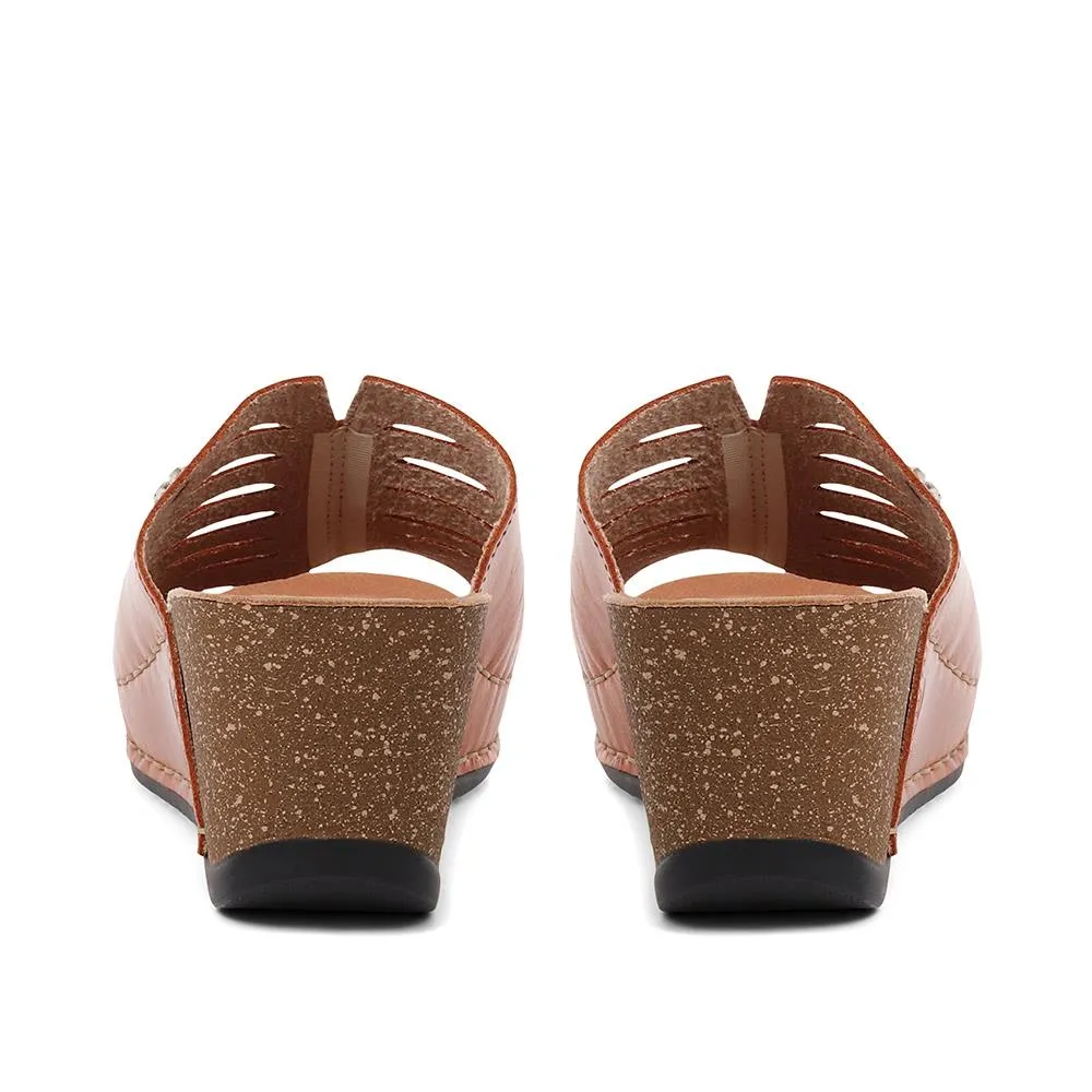 Wide Fit Wedge Sandals - FLY37057 / 323 225